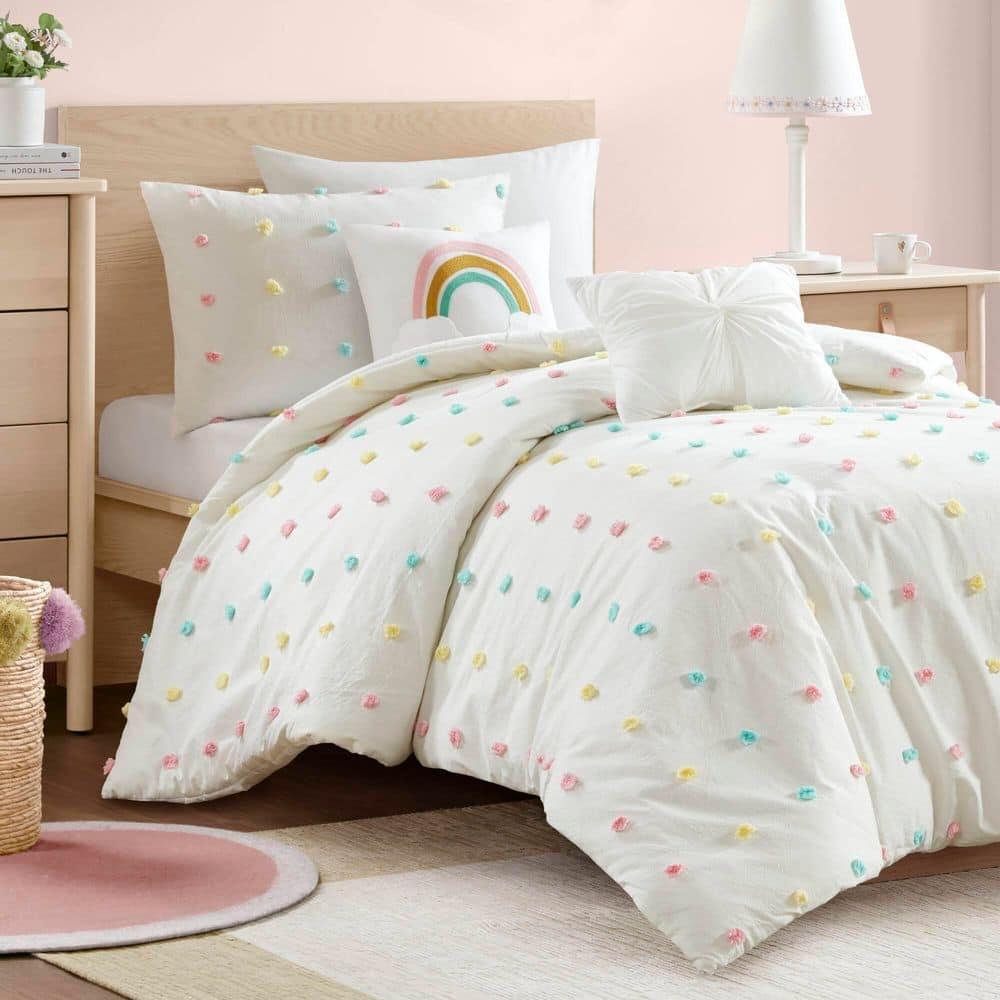 Intelligent Design Kids Callie Pom Pom Cotton Jacquard Quilt Set with Throw Pillows