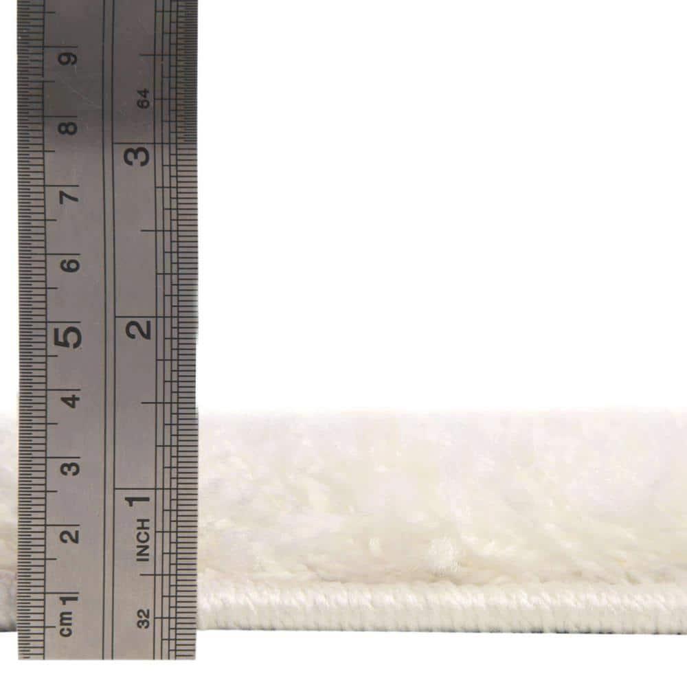 Unique Loom 6' 1 x 6' 1 Solid Shag Snow White Area Rug