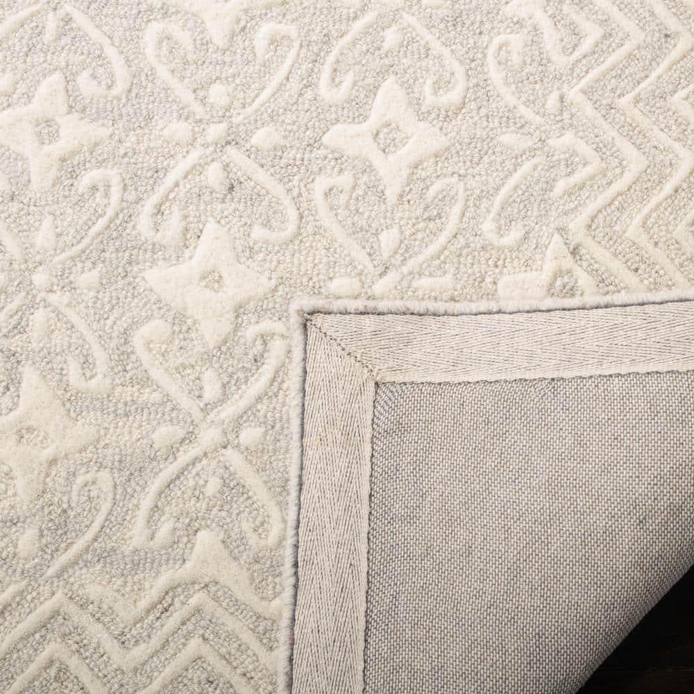 Blossom BLM114 Hand Tufted Area Rug - Grey/Ivory - 4'x6' - Safavieh..