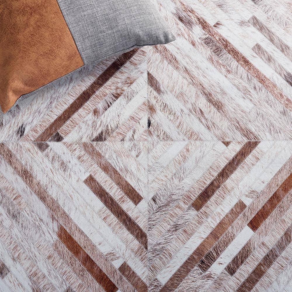 Faux Hide FAH526 Power Loomed Machine Washable Indoor Accent Rug - Beige/Brown - 3'x5' - Safavieh