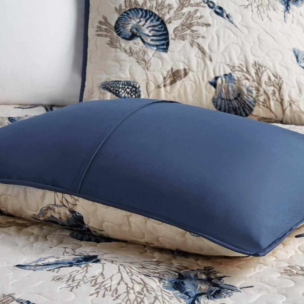 Madison Park Bayside Quilt Set with Throw Pillows