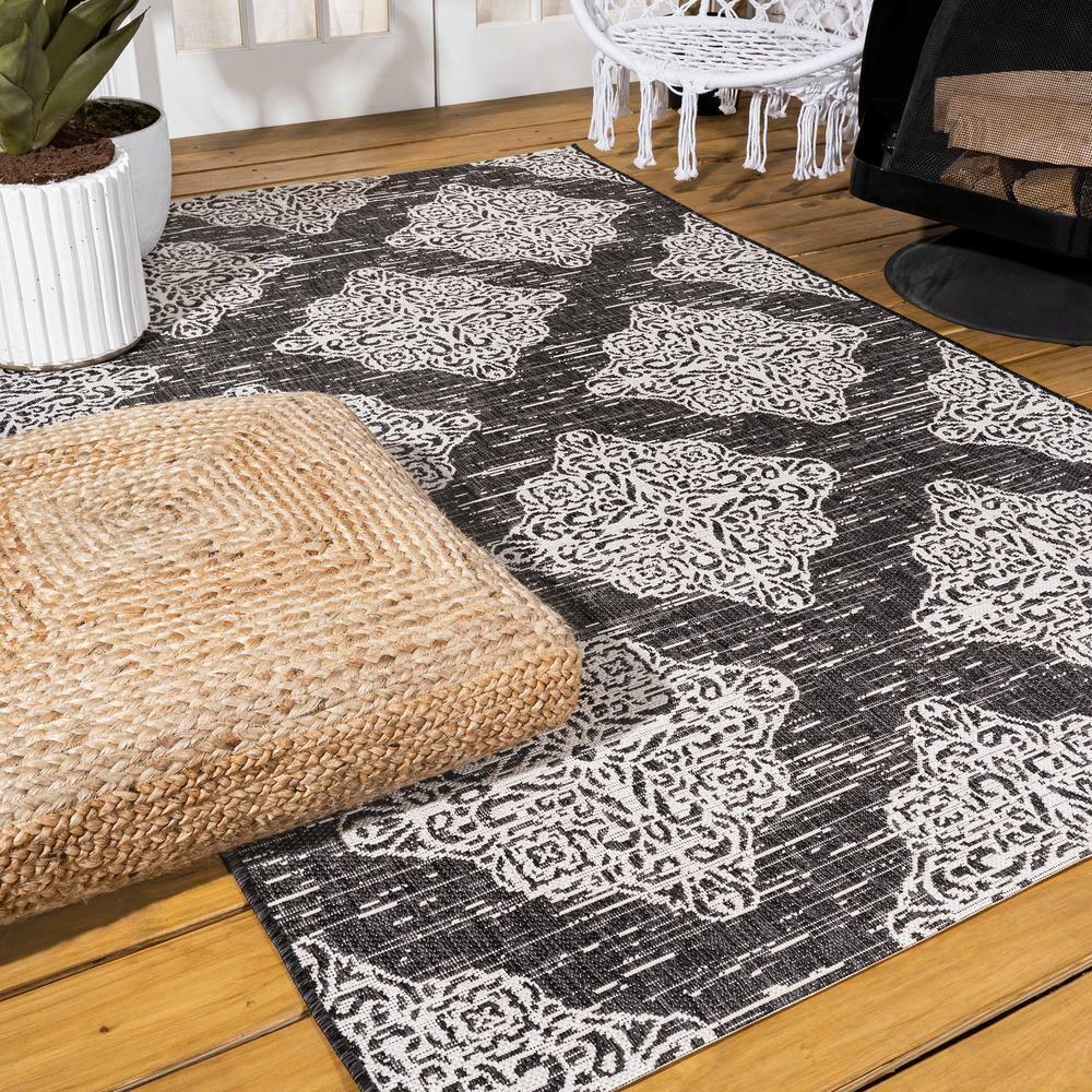JONATHAN Y SMB121B-5 Tuscany Ornate Medallions Black/Ivory 5 ft. x 8 ft. Indoor/Outdoor Area Rug, Casual, Pet Friendly, Stain Resistant, Easy to Clean, for Patio, Living Room; Kitchen, Bedroom