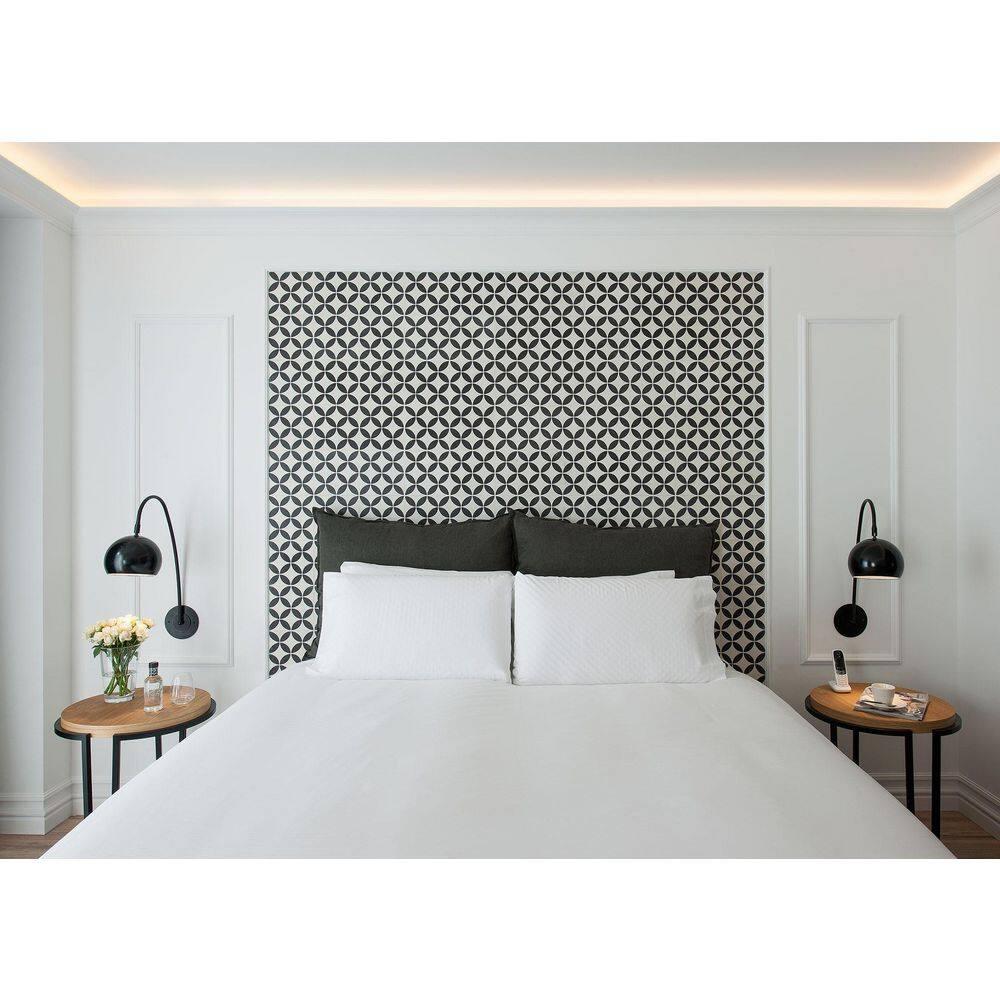 Orac Decor 3/8 in D x 1-1/4 in W x 78-3/4 in L Primed White Plain Polystyrene Panel Moulding (Set of 7)