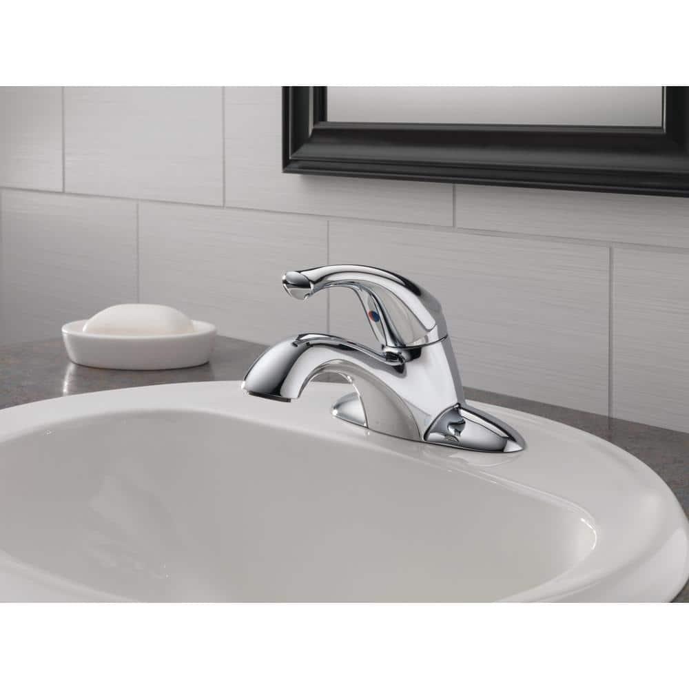 Classic Centerset Bathroom Faucet with Drain Assembly and DIAMOND™ Seal Technology