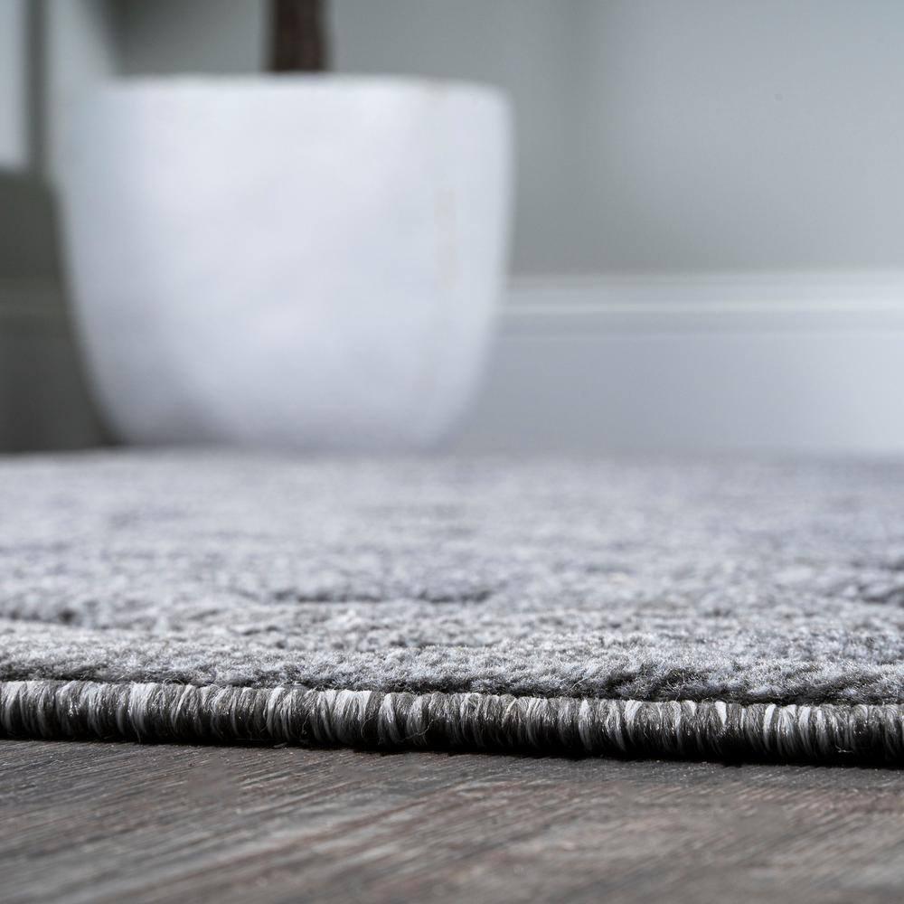 5' Round Portmany Neutral Diamond Trellis Indoor/Outdoor Area Rug, Dark Gray - JONATHAN Y