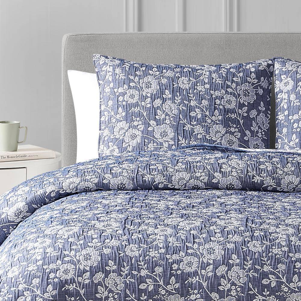 Design Studio CEDAR COURT Marguerite Floral Navy Soft Woven Matelasse Jacquard Cotton Blend Quilt Set