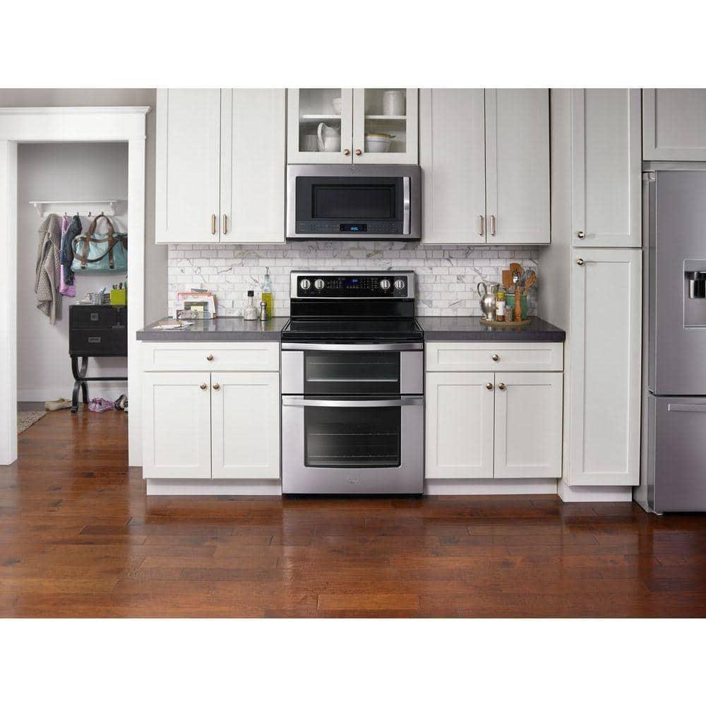 Whirlpool 30” 6.7 cu ft Double Oven Gas Range in Stainless Steel