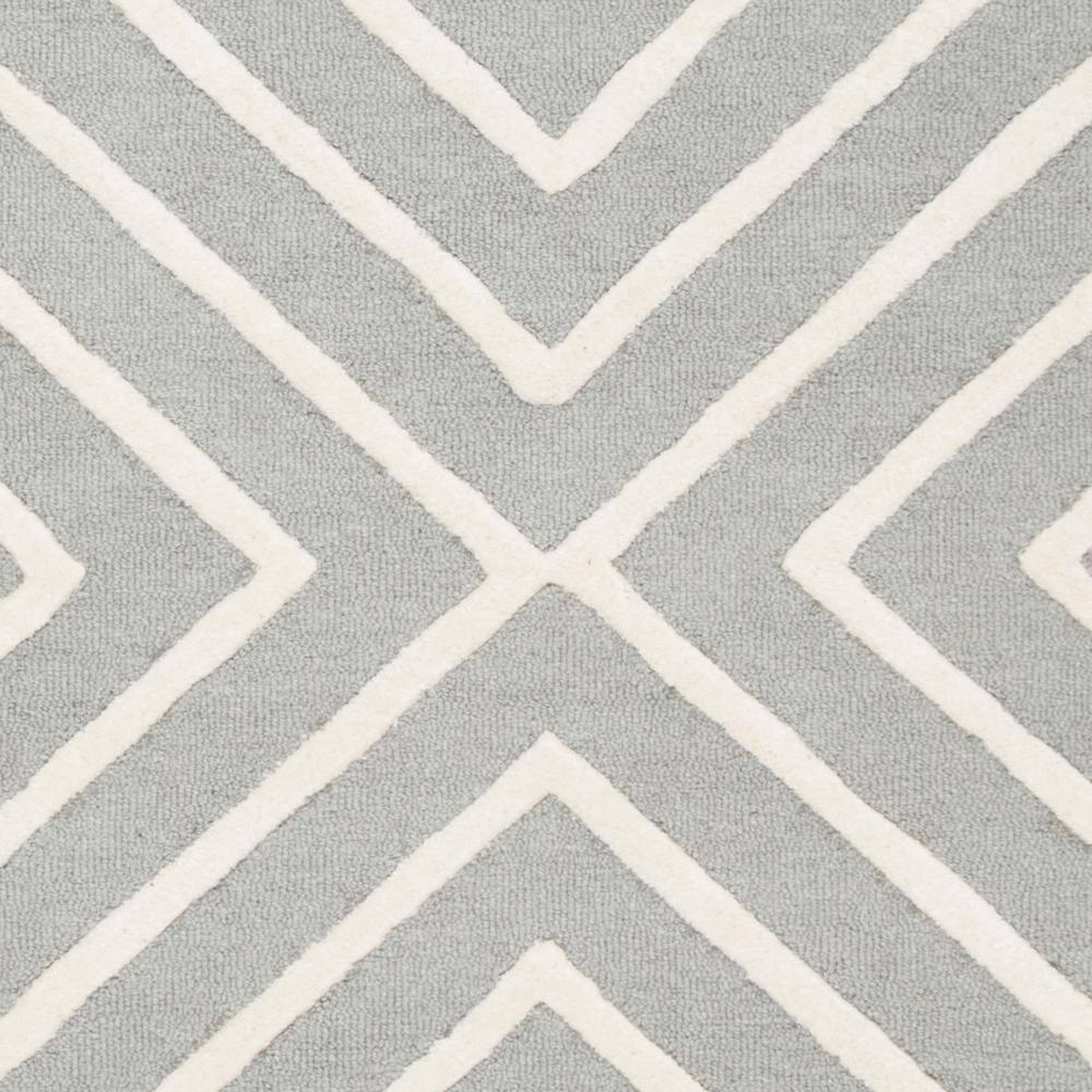Safavieh Kids Pattern SFK920 Hand Tufted Indoor Area Rug - Grey/Ivory - 5'x7' - Safavieh