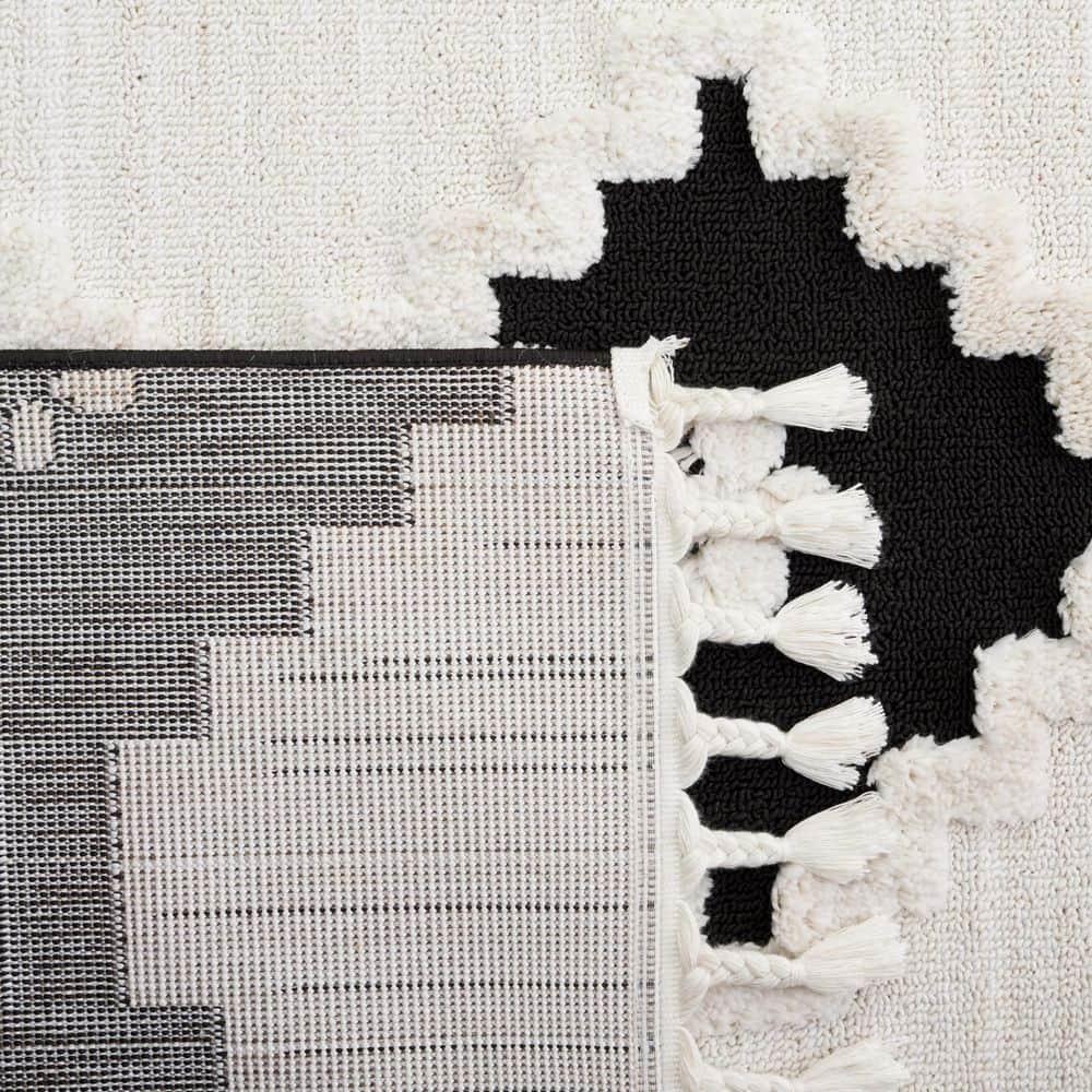 Marrakesh MRK532 Power Loomed Area Rug - Ivory/Anthracite - 5'3"x7'6" - Safavieh.