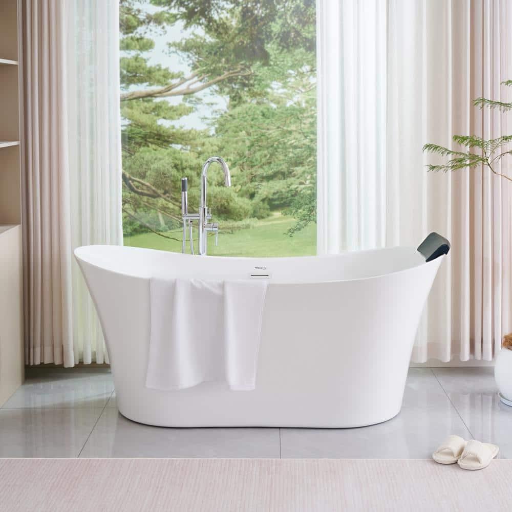 67" x 31" Freestanding Soaking Bathtub