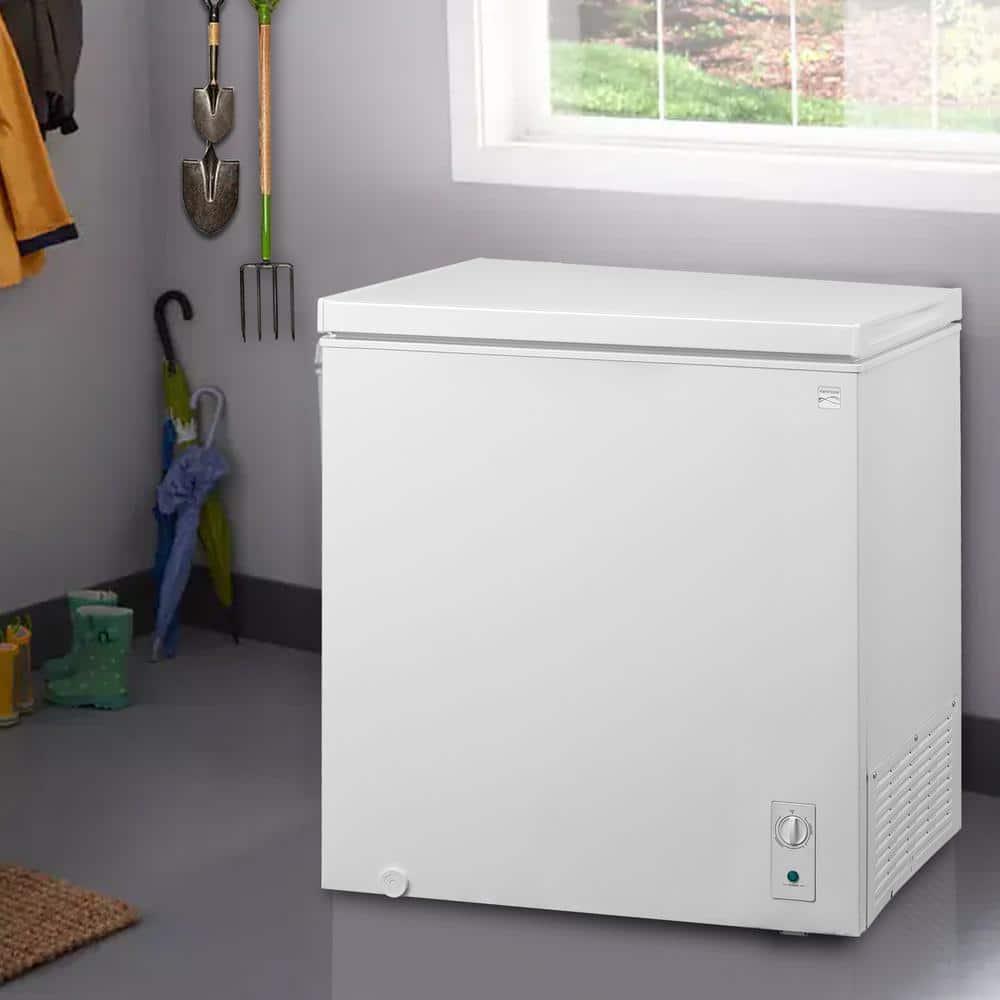 Compact White Convertible Refrigerator/Freezer with Stay-Open Lid