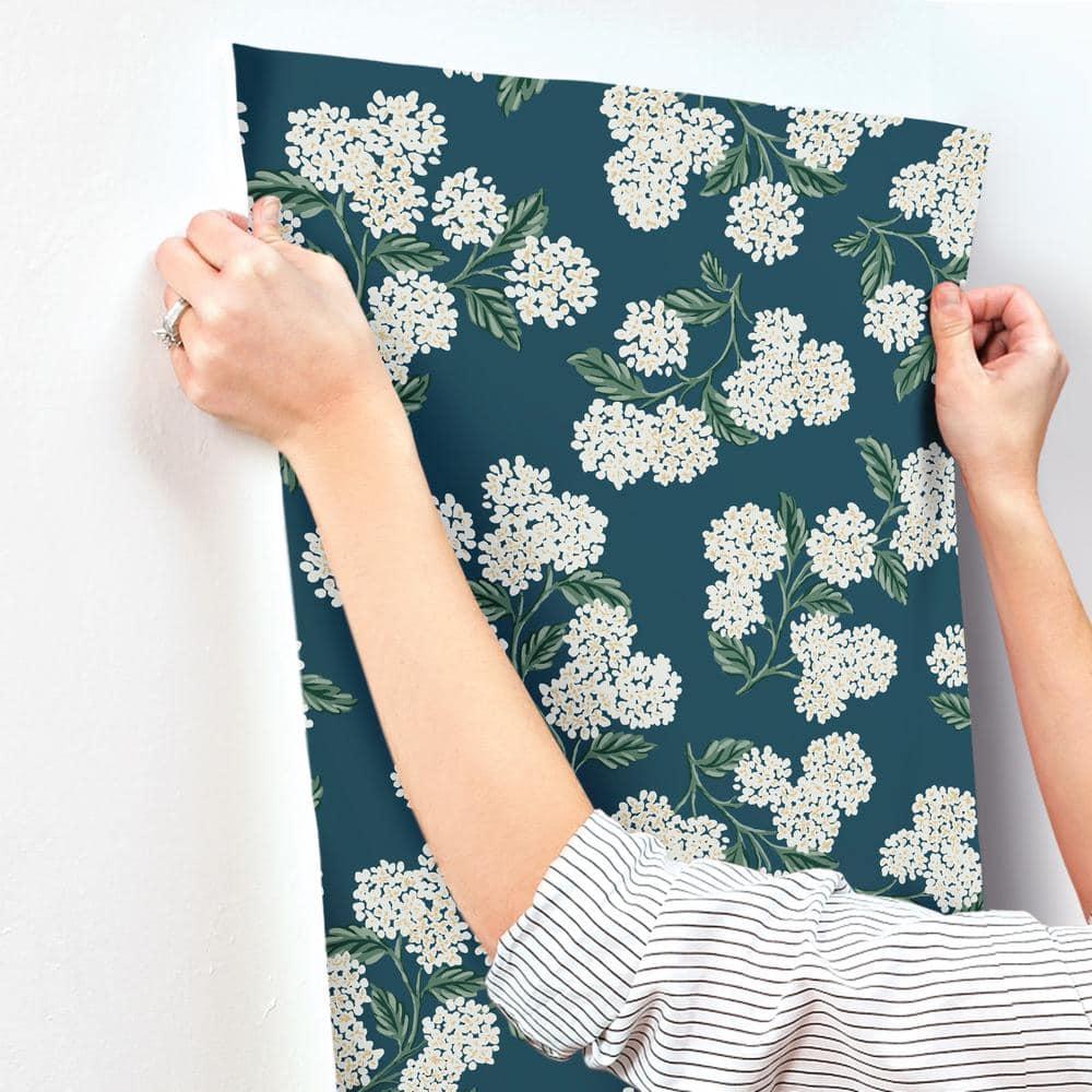 Rifle Paper Co. Hydrangea 27' x 27" Wallpaper