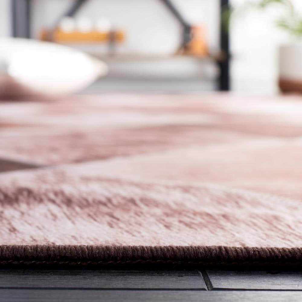 Faux Hide FAH535 Power Loomed Machine Washable Area Rug - Light Brown/Brown - 6' Round - Safavieh.