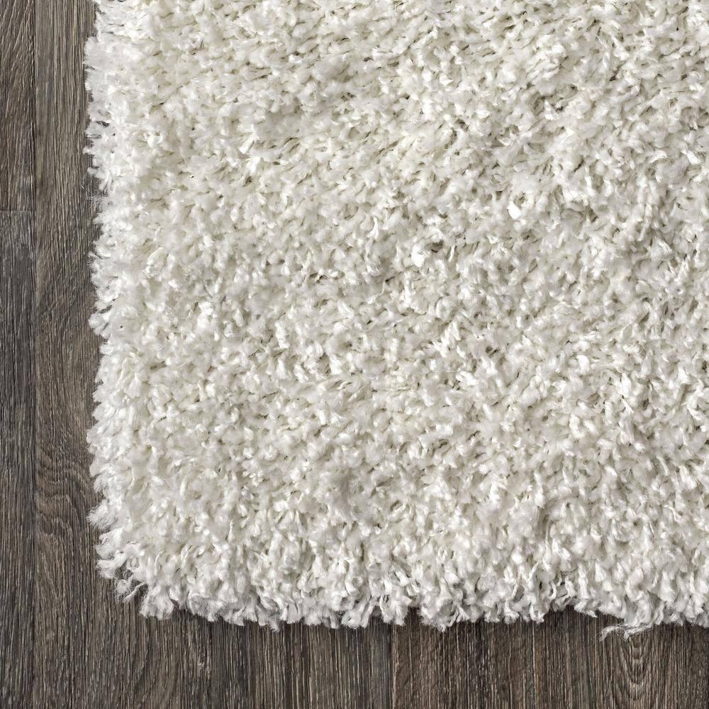 5'x8' Mercer Shag Plush Area Rug, White - JONATHAN Y