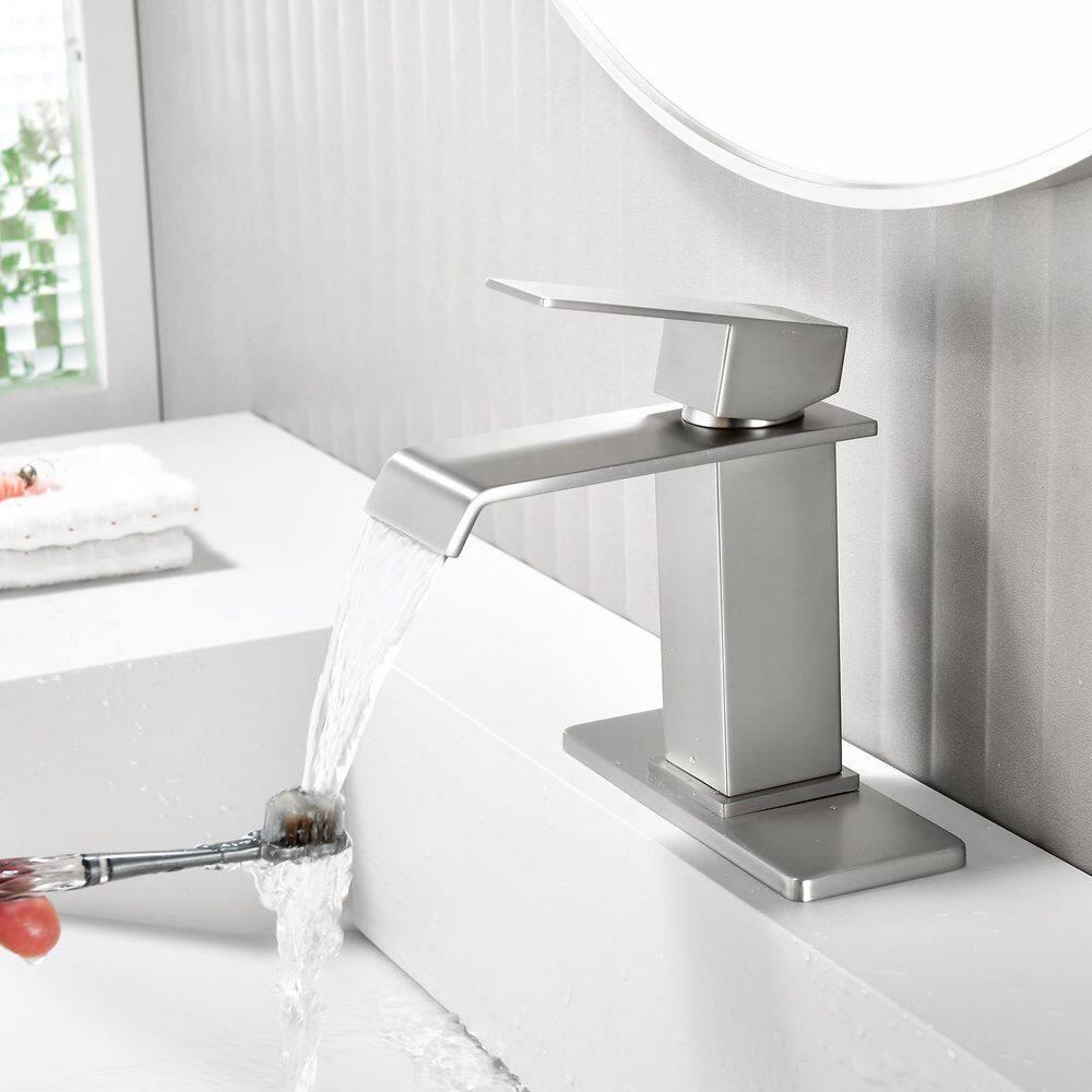 1 Single-handle Bathroom Faucet with Drain Assembly