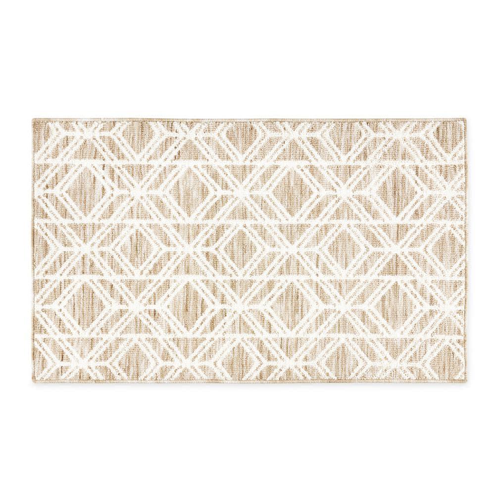 Town & Country Living TOWN & COUNTRY EVERYDAY Walker Modern Diamond Everwash Non-Slip Backing Kitchen Mat