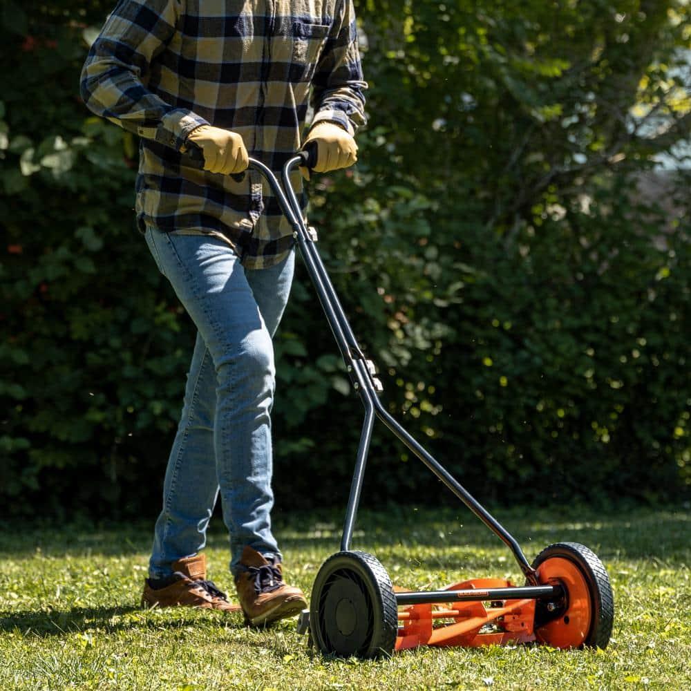 16 in. 4-Blade Manual Walk Behind Reel Lawn Mower