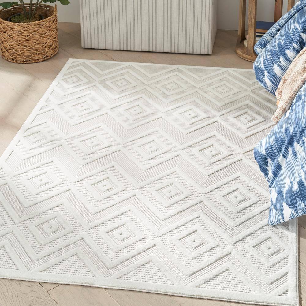 Nourison Versatile Diamond Geometric Flatweave Indoor Outdoor Area Rug Ivory/White 6' x 9'