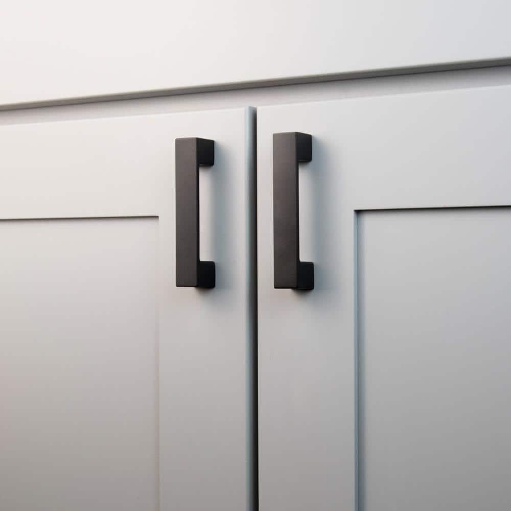 Dash Collection Handle Pull - Contemporary Hardware for Drawers & Cabinets (Set of 10)