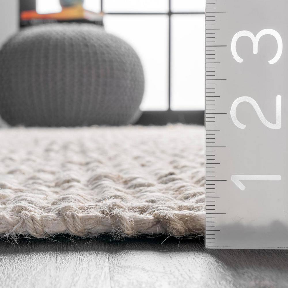 nuLOOM Daniela Chunky Jute Off-White 7' 6" x 9' 6" Farmhouse Area Rug
