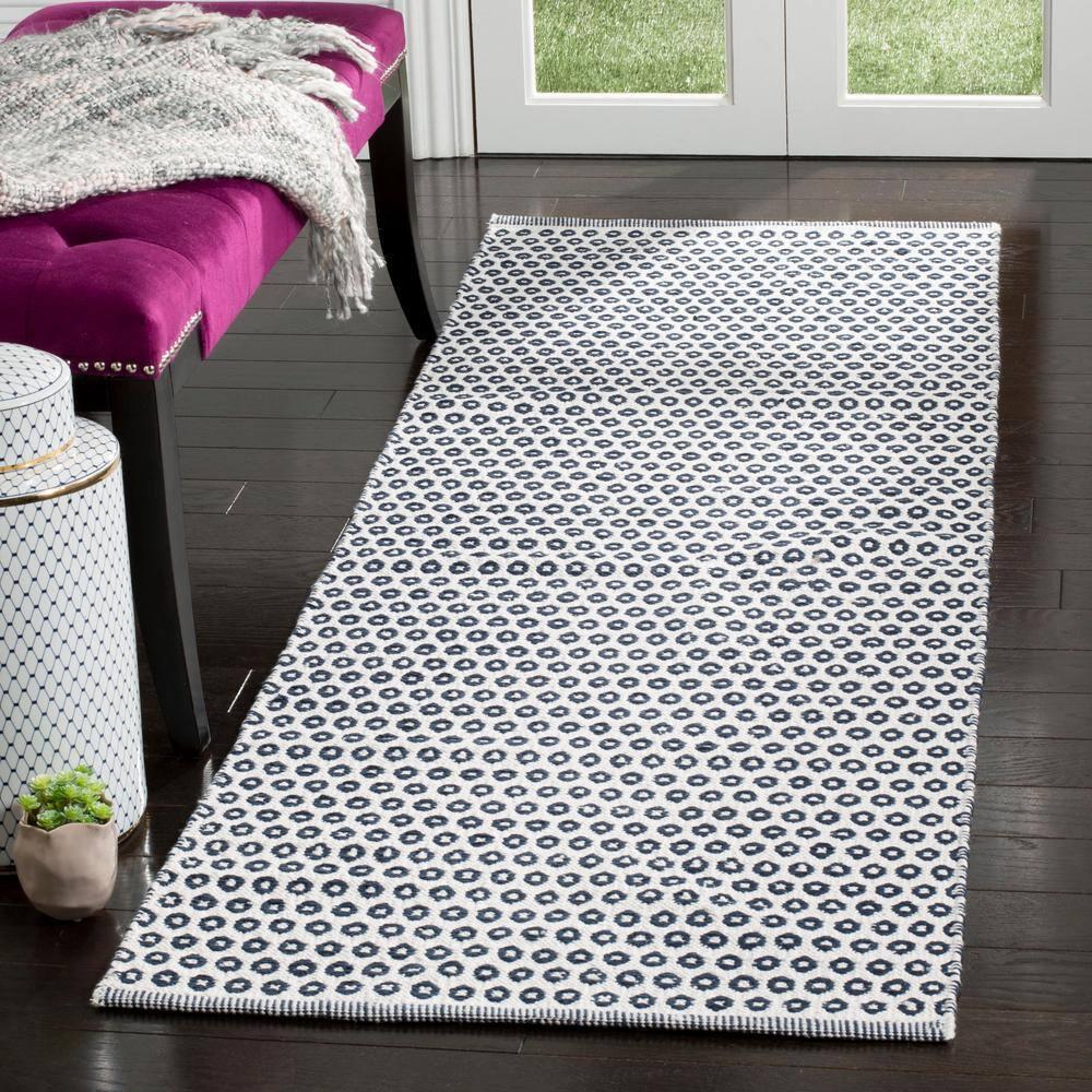 Montauk MTK616 Hand Woven Indoor Runner Rug - Navy/Ivory - 2'3"x7' - Safavieh