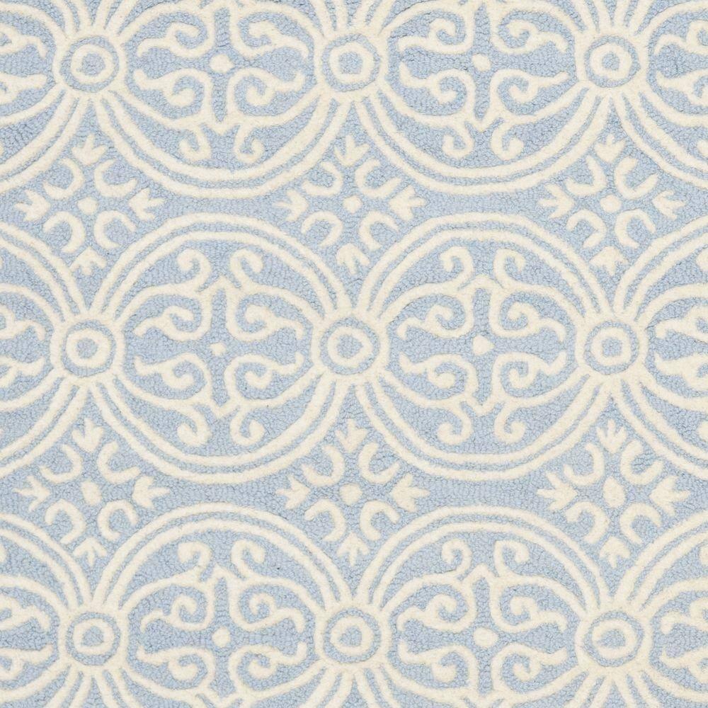 SAFAVIEH Cambridge Leslie Geometric Wool Area Rug, Light Blue/Ivory, 4' x 6'