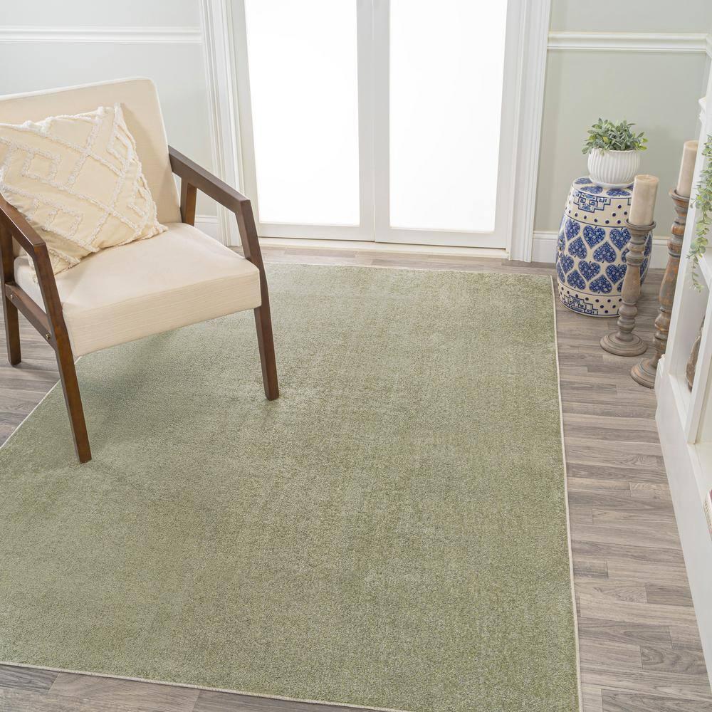 JONATHAN Y Twyla Classic Solid Low-Pile Machine-Washable Sage Green 5 ft. x 8 ft. Area Rug