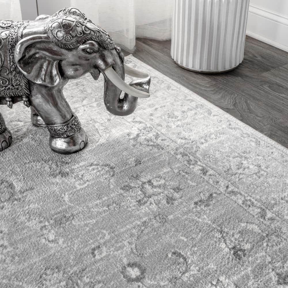 8'x10' Modern Persian Vintage Area Rug, Light Grey - JONATHAN Y