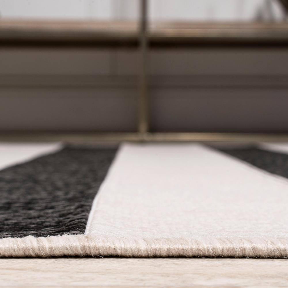 4'x6' Aveiro Wide Stripe Indoor/Outdoor Area Rug, Black/Cream - JONATHAN Y