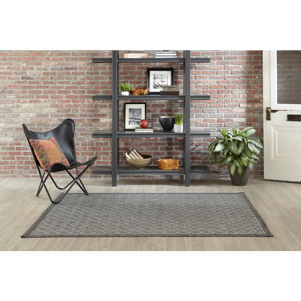 Momeni Como Polypropylene Machine Made Charcoal Indoor Outdoor Rug 2' X 3'