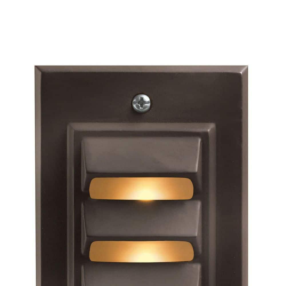 Hinkley Lighting H1542 Bronze 12V 12W Die-Cast Aluminum Vertical Deck / Rail Light