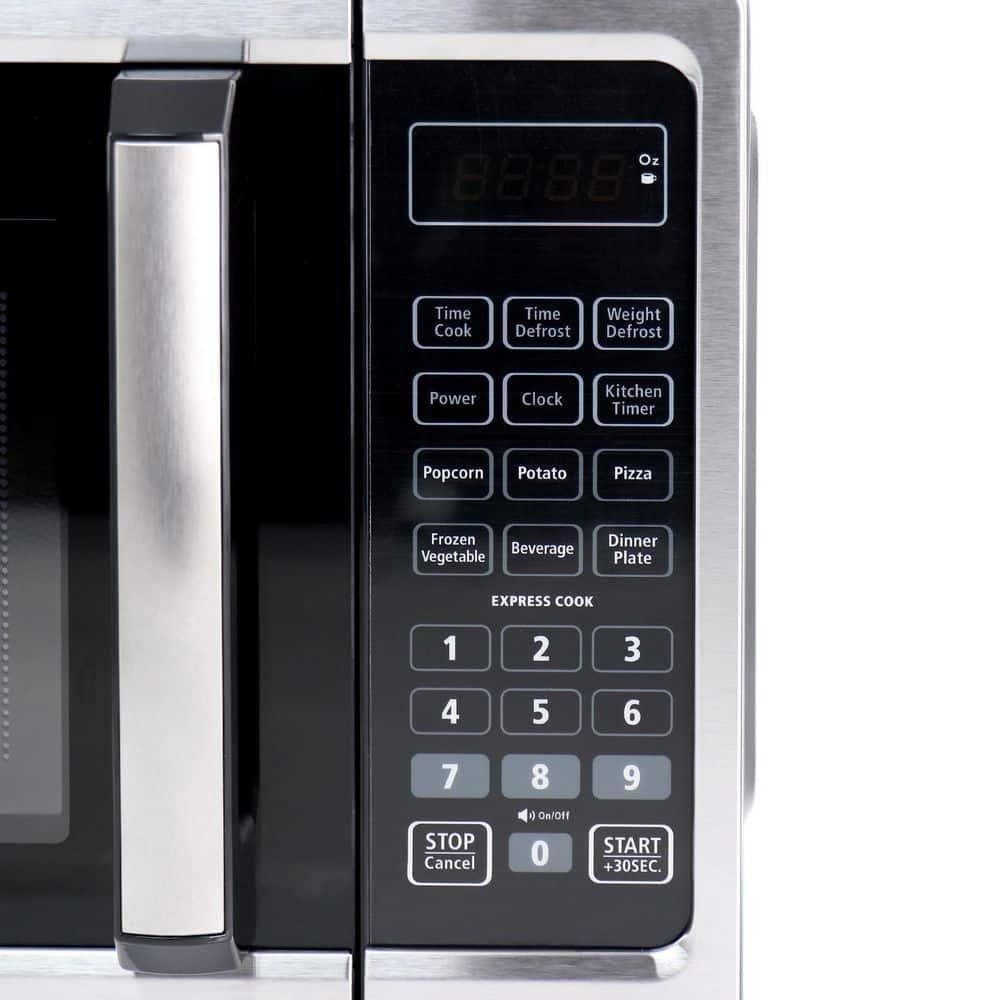 Black+Decker 0.7 Cubic Feet 700 Watt Countertop Microwave