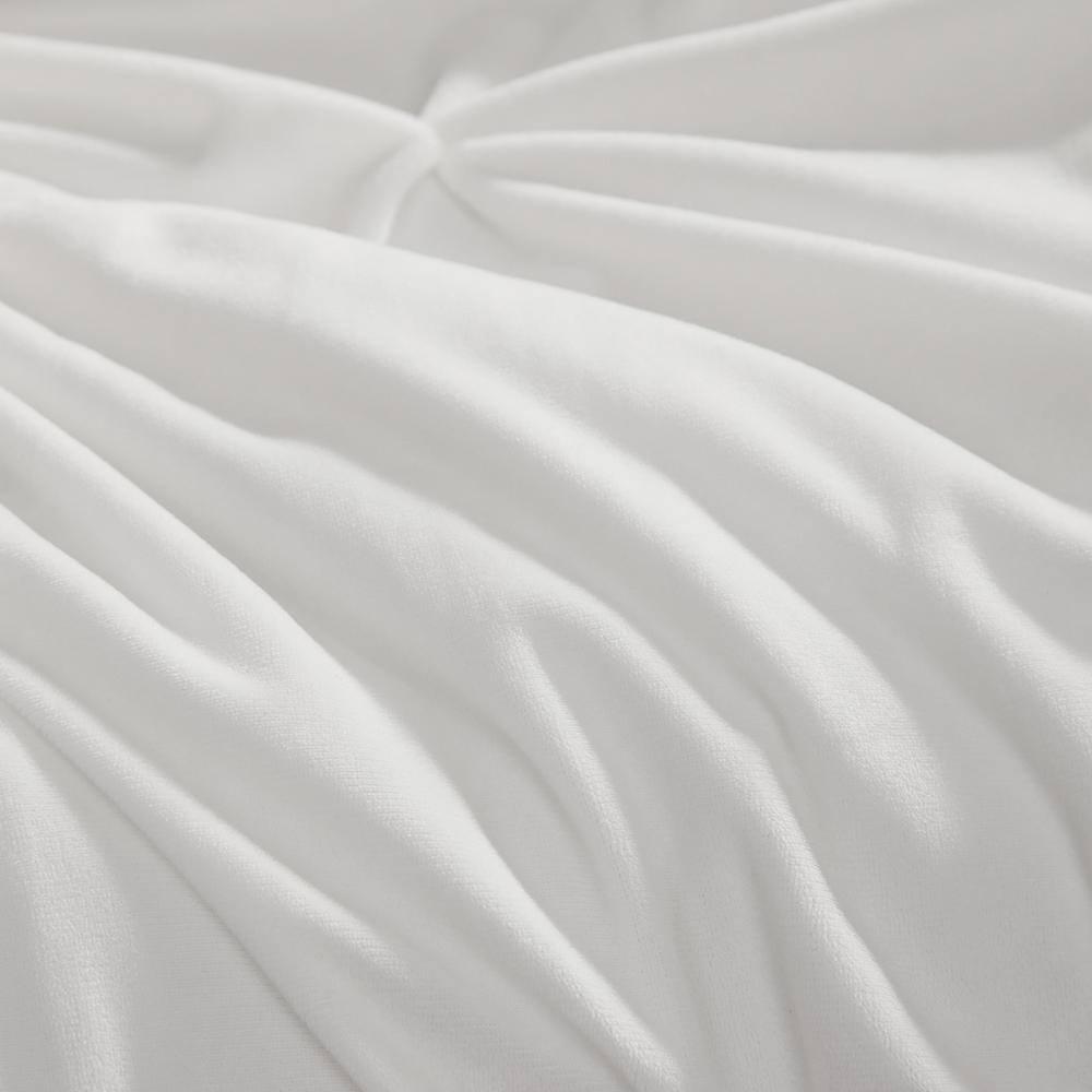 Juicy Couture Juicy Couture Kiss Pleat Plush Micromink Comforter Sets