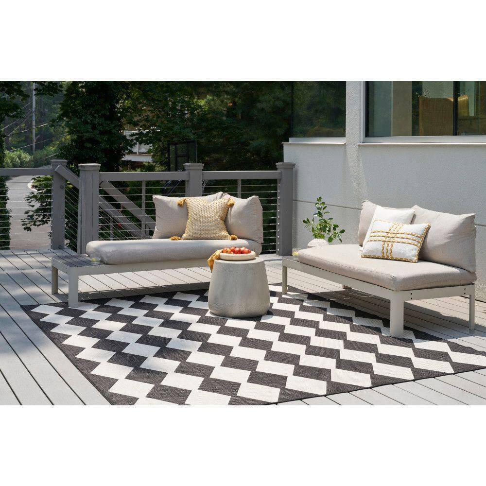 Nourison Positano Retro Diamond Flatweave Indoor Outdoor Low Pile Area Rug Black 8' x 10'