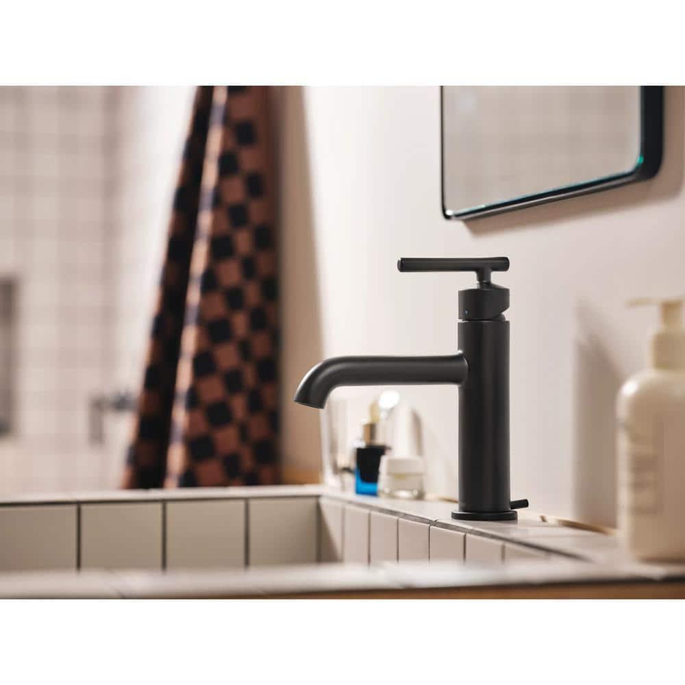 Gibson Single Hole Bathroom Faucet with Drain Assembly