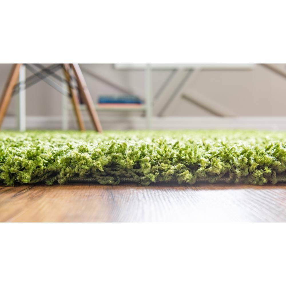 Unique Loom 4' 1 x 6' 1 Solid Shag Grass Green Area Rug