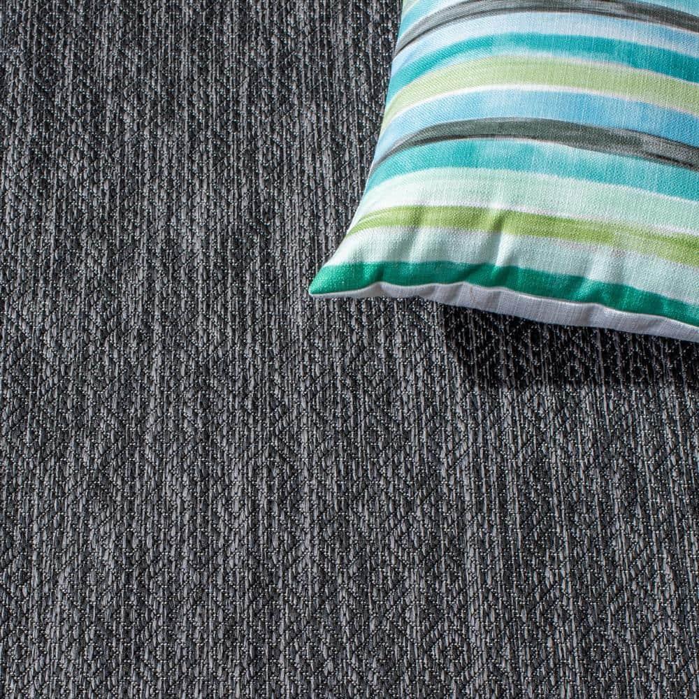 SAFAVIEH Courtyard Mitre Geometric Indoor/Outdoor Area Rug, Black/Grey, 6'7" x 6'7" Square