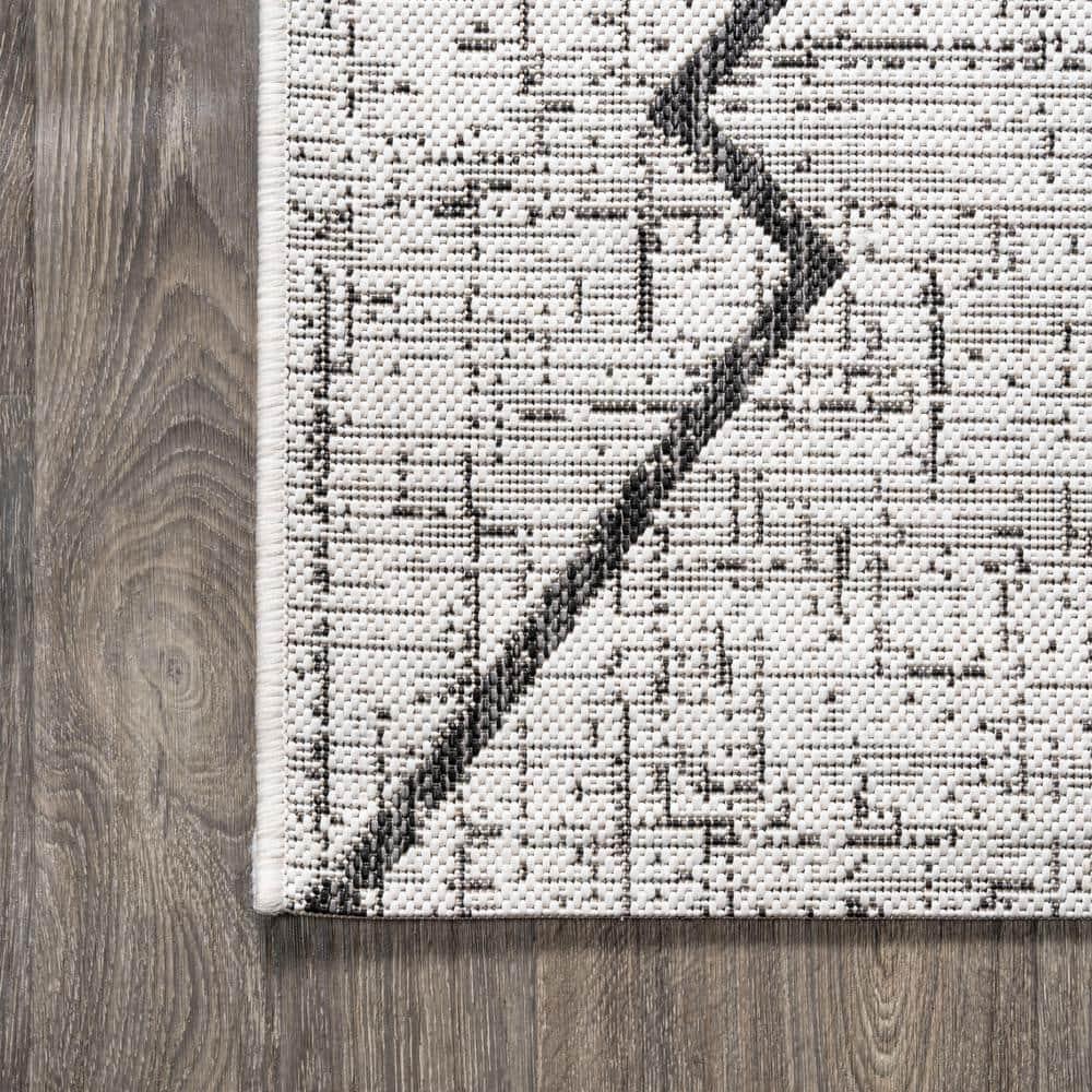 3'x5' Carwa  Diamond Trellis Indoor/Outdoor Area Rug, Ivory/Black - JONATHAN Y