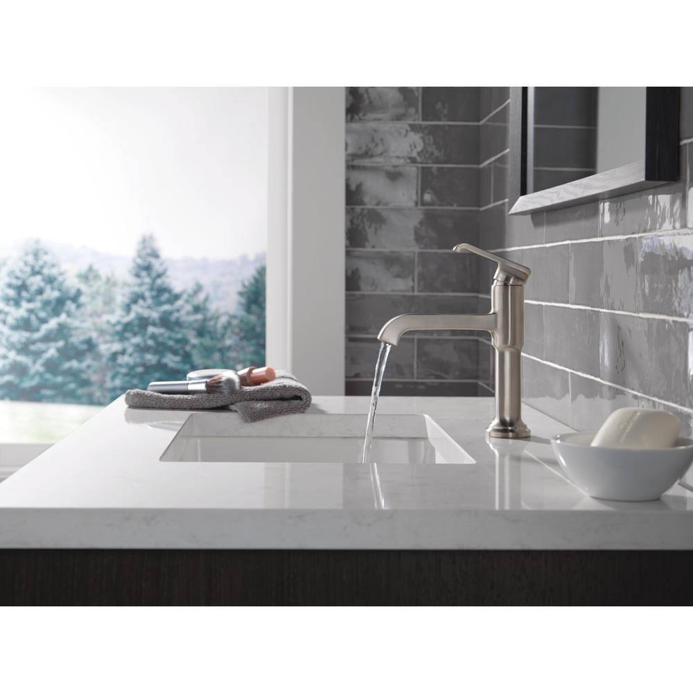 Tetra Single Hole Bathroom Faucet, Single Handle Bathroom Sink Faucet with Drain Assembly