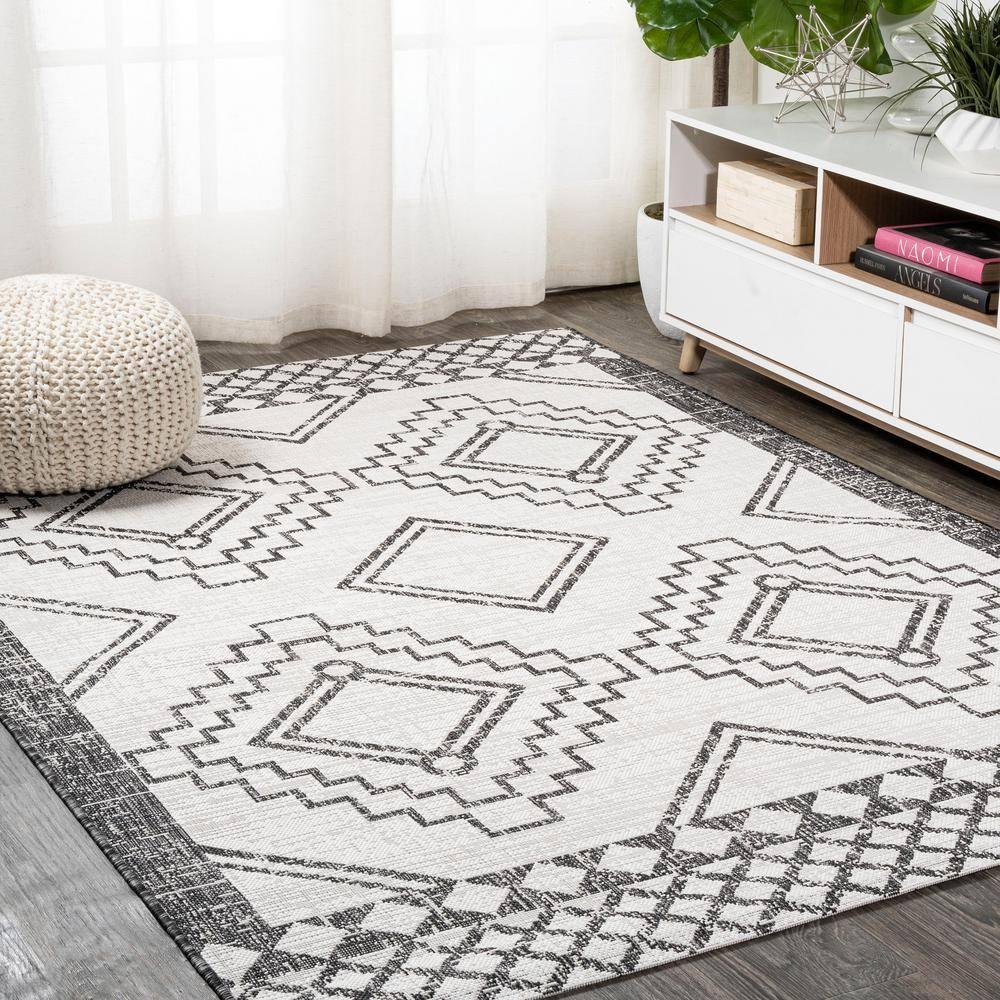 3'x5' Marokko Diamond  Medallion Indoor/Outdoor Area Rug, Ivory/Black - JONATHAN Y