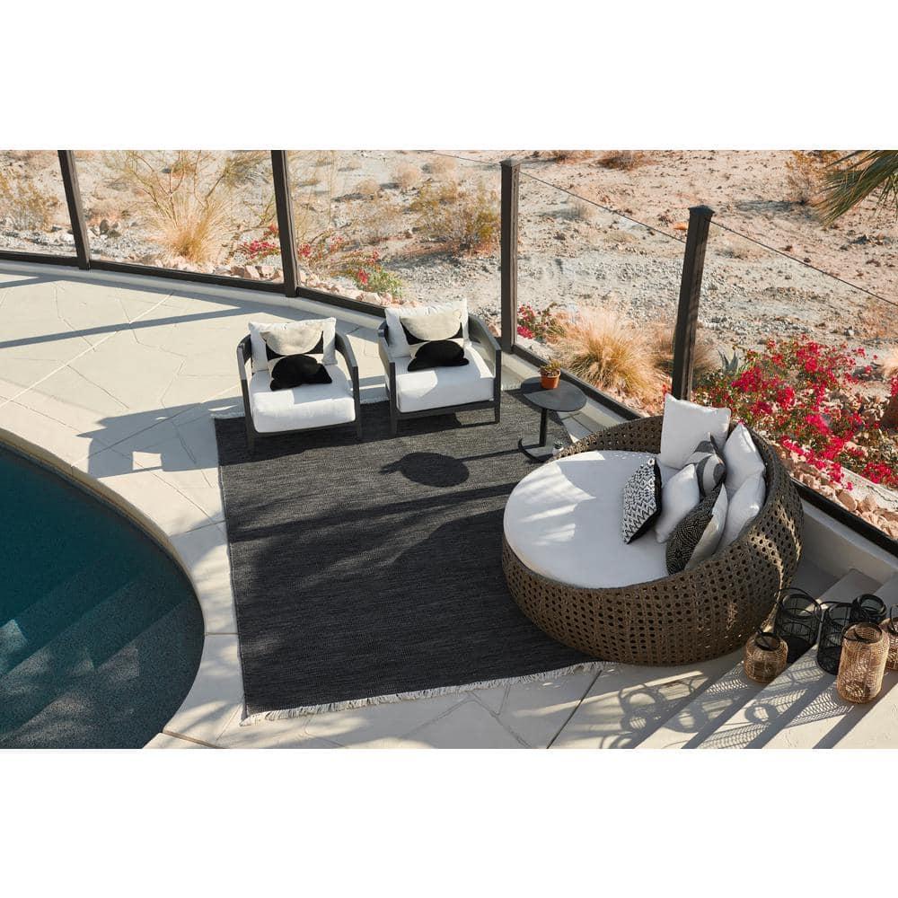 Maxi Indoor / Outdoor Rug - Black / 2' x 3'