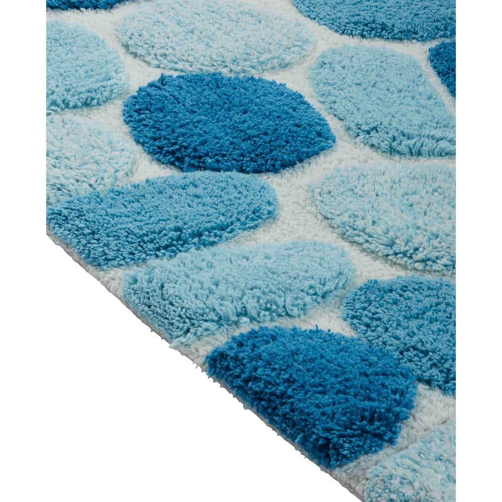 Chesapeake Pebbles 2 pc Arctic Blue Bath Rug Set (20"x32" & 20"x32")