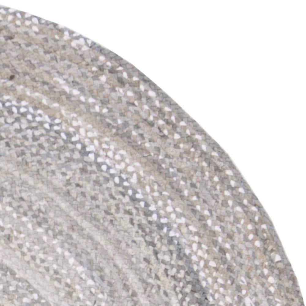 Braided BRD452 Hand Woven Indoor Area Rug - Light Grey - 5' Round - Safavieh