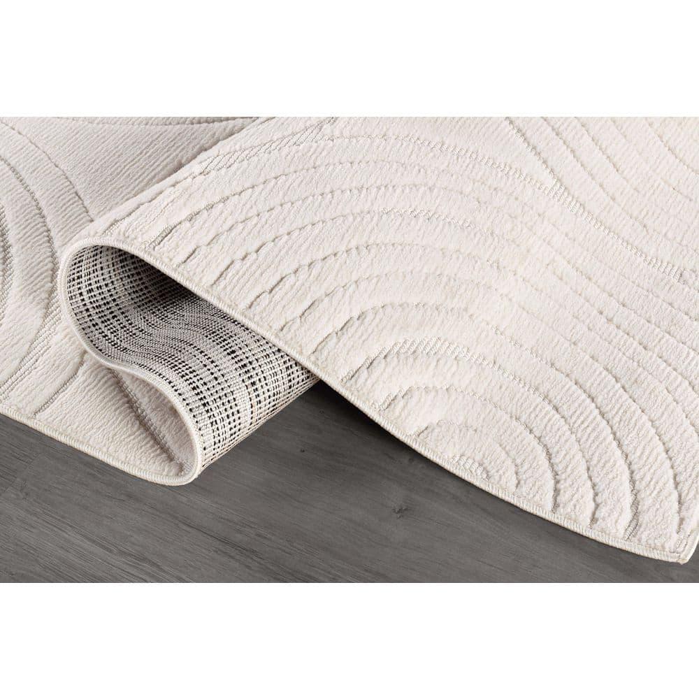 Cloudy Touch White 5 x 7 ft. Circular Indoor Area Rug