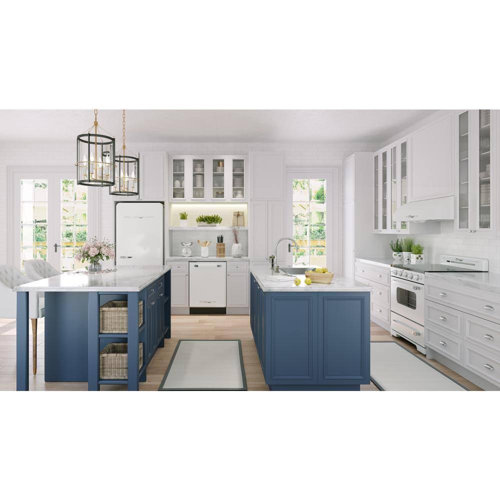 Unique Appliances Classic Retro 30" 5 Element 3.9 cu. ft. Freestanding Electric Glass Top Range with Convection Oven UGP-30CR EC W