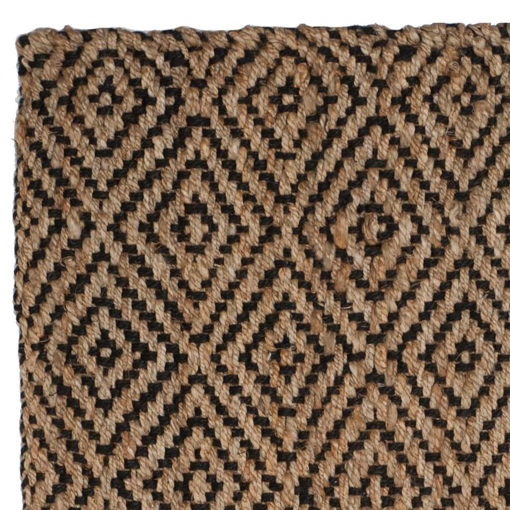 Natural Fiber NF181 Hand Woven Indoor Area Rug - Natural/Black - 4'x6' - Safavieh.