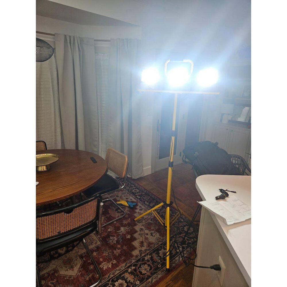 21000 Lumen Work Lights with Stand，3 Adjustable Head LED Work Light, with Adjustable and Foldable Tripod Stand, Waterproof Lamp with Individual Switch with 6500 Kelvin Color Temperature