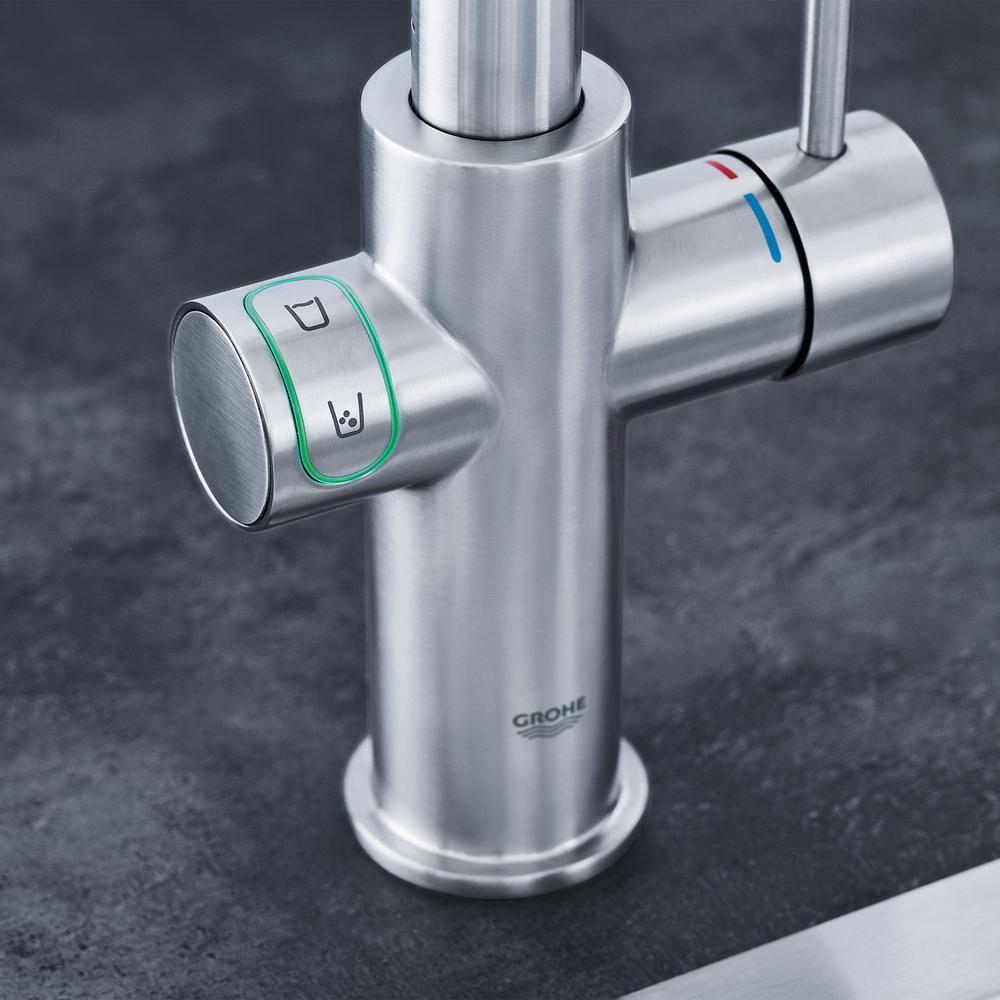 Blue Pull Out Single Handle Kitchen Faucet with Accessories