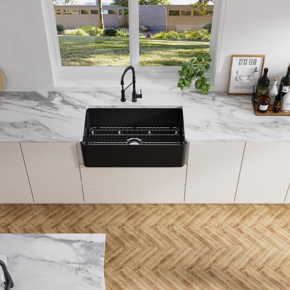33" L x 20" W Fireclay Farmhouse Kitchen Sink with Sink Grid and Basket Strainer