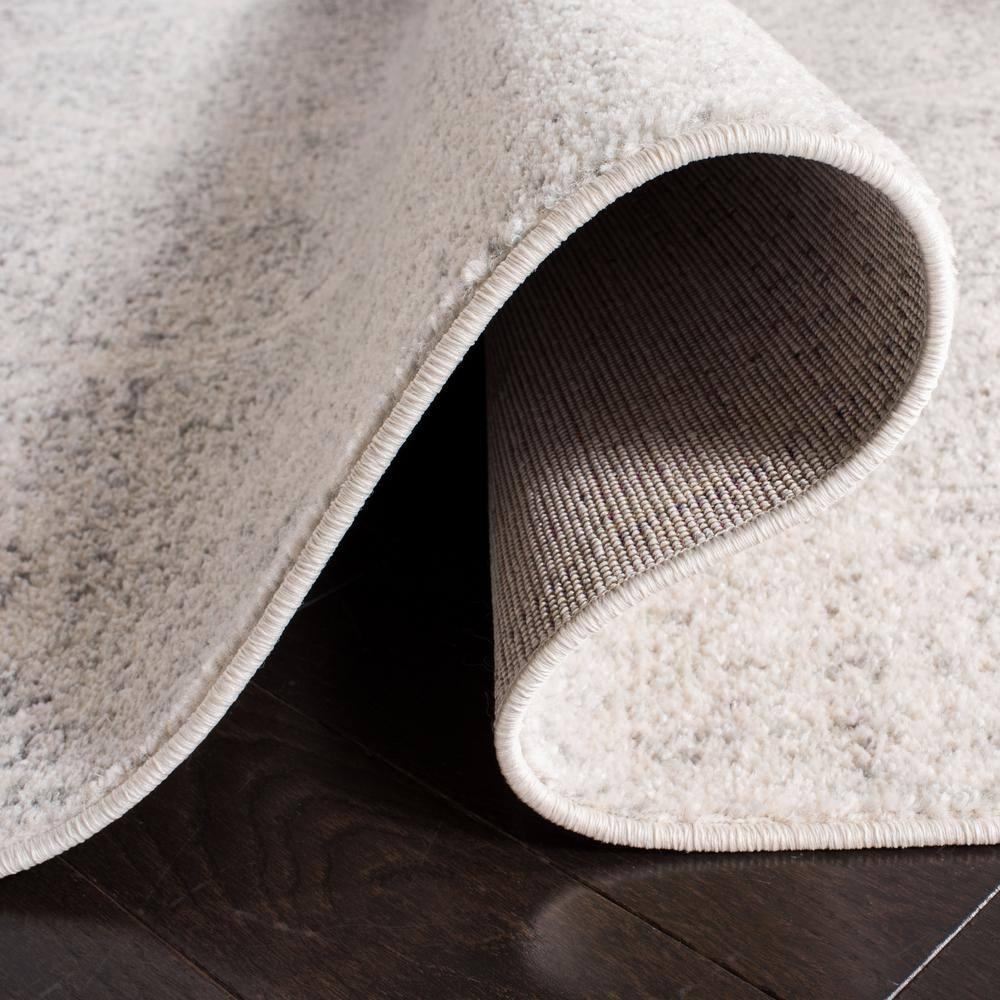 Madison MAD604 Power Loomed Indoor Area Rug - Ivory/Silver - 8'x10' - Safavieh